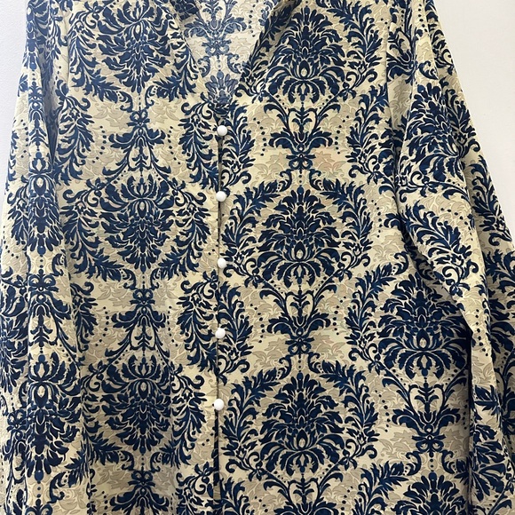 Women Blouse - Picture 5 of 8